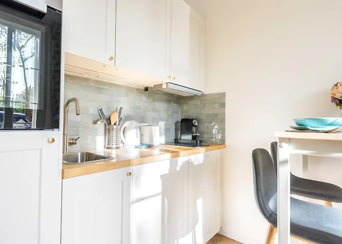 Charming In The Heart Of The 16th District - Mobility Lease